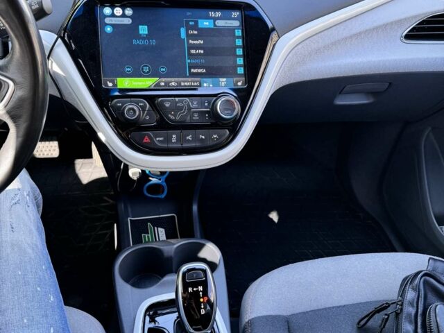 Красный Опель Ampera-e, объемом двигателя 0 л и пробегом 56 тыс. км за 14900 $, фото 54 на Automoto.ua