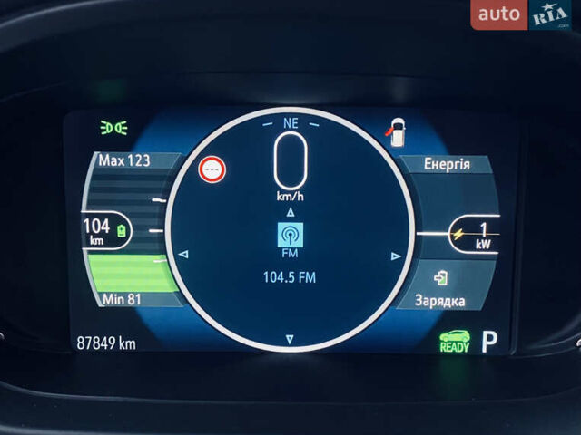 Красный Опель Ampera-e, объемом двигателя 0 л и пробегом 88 тыс. км за 14499 $, фото 28 на Automoto.ua