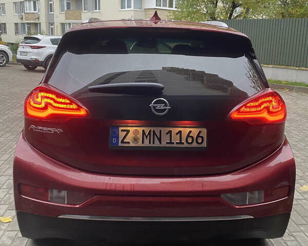 Красный Опель Ampera-e, объемом двигателя 0 л и пробегом 88 тыс. км за 14499 $, фото 20 на Automoto.ua