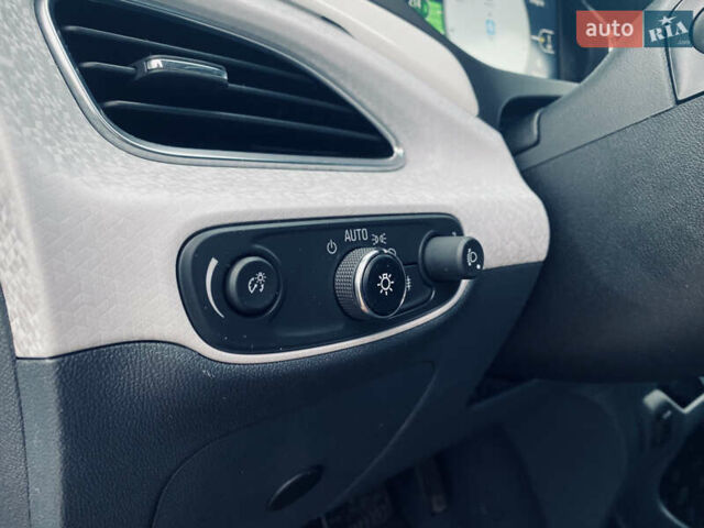 Червоний Опель Ampera-e, об'ємом двигуна 0 л та пробігом 90 тис. км за 14299 $, фото 18 на Automoto.ua