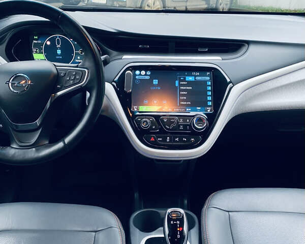 Красный Опель Ampera-e, объемом двигателя 0 л и пробегом 88 тыс. км за 14499 $, фото 26 на Automoto.ua