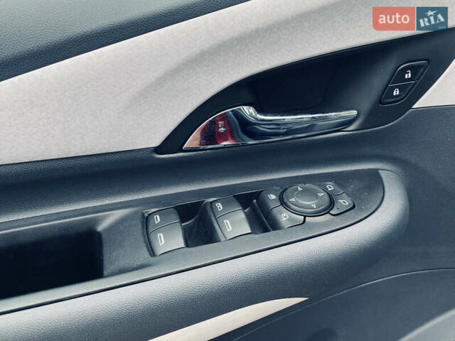 Червоний Опель Ampera-e, об'ємом двигуна 0 л та пробігом 90 тис. км за 14299 $, фото 25 на Automoto.ua