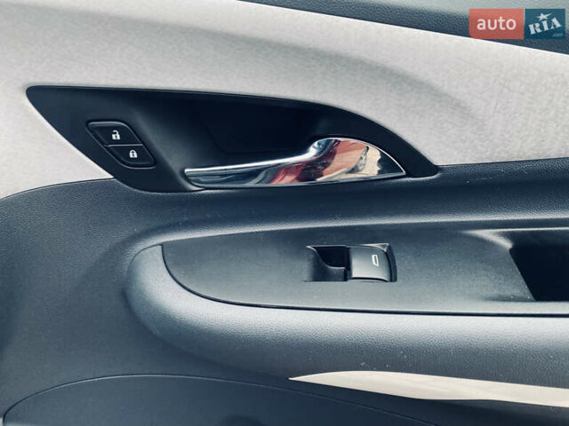 Червоний Опель Ampera-e, об'ємом двигуна 0 л та пробігом 90 тис. км за 14299 $, фото 33 на Automoto.ua