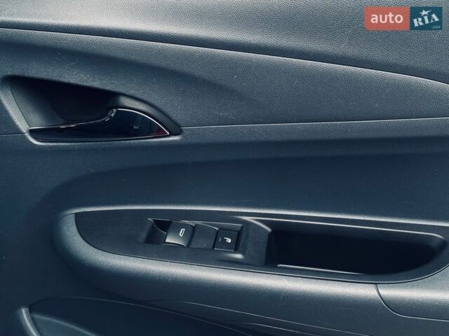 Червоний Опель Ampera-e, об'ємом двигуна 0 л та пробігом 93 тис. км за 14299 $, фото 52 на Automoto.ua