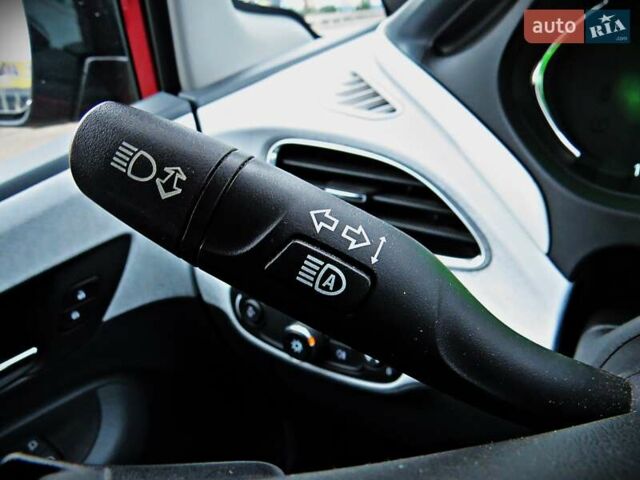 Красный Опель Ampera-e, объемом двигателя 0 л и пробегом 179 тыс. км за 16000 $, фото 11 на Automoto.ua