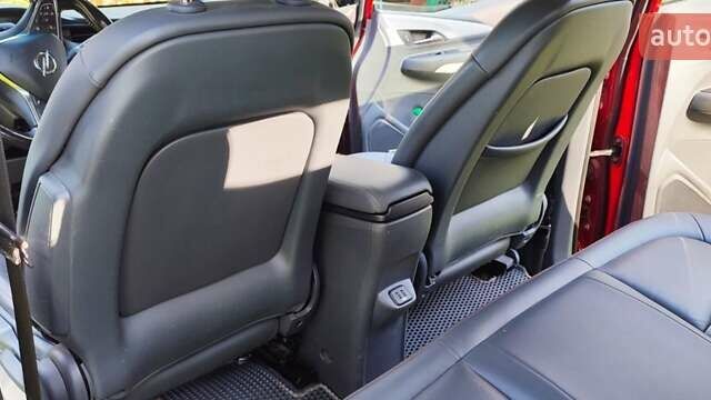 Красный Опель Ampera-e, объемом двигателя 0 л и пробегом 179 тыс. км за 15500 $, фото 8 на Automoto.ua