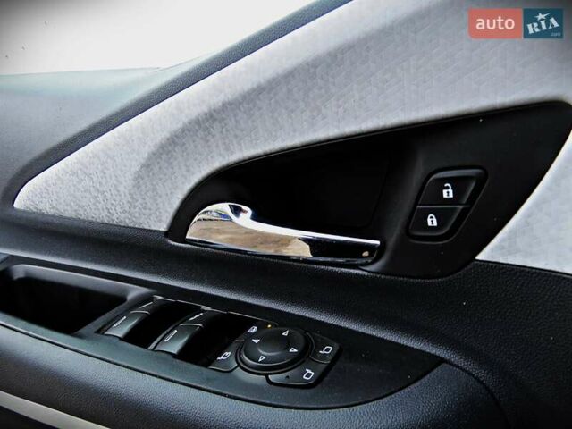 Красный Опель Ampera-e, объемом двигателя 0 л и пробегом 179 тыс. км за 16000 $, фото 8 на Automoto.ua