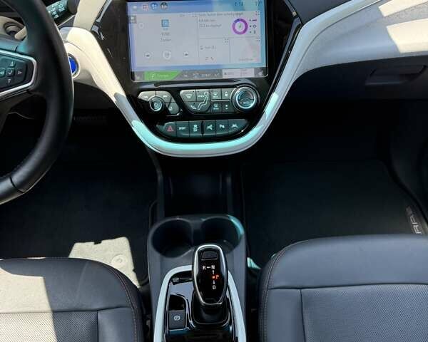 Красный Опель Ampera-e, объемом двигателя 0 л и пробегом 100 тыс. км за 15400 $, фото 36 на Automoto.ua