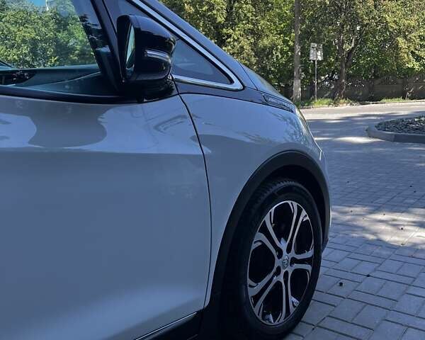 Опель Ampera-e, объемом двигателя 0 л и пробегом 13 тыс. км за 28000 $, фото 12 на Automoto.ua