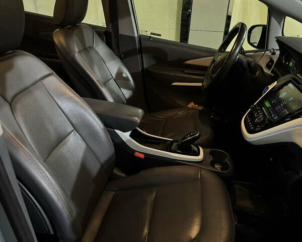 Серый Опель Ampera-e, объемом двигателя 0 л и пробегом 150 тыс. км за 14800 $, фото 19 на Automoto.ua