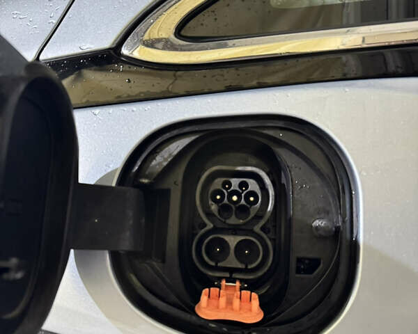 Серый Опель Ampera-e, объемом двигателя 0 л и пробегом 150 тыс. км за 14800 $, фото 12 на Automoto.ua