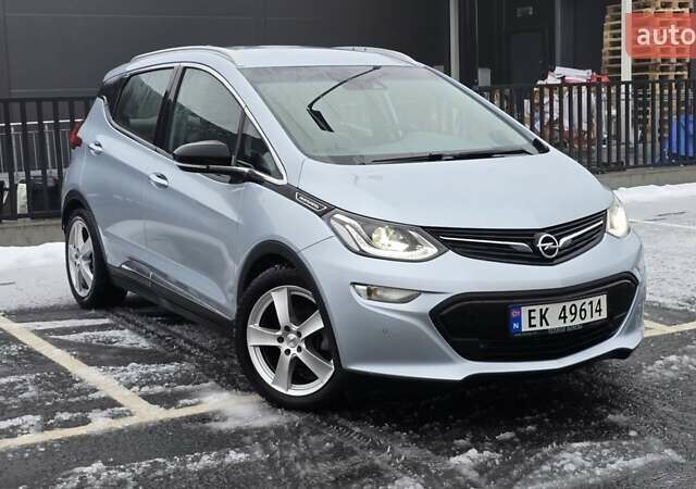 Серый Опель Ampera-e, объемом двигателя 0 л и пробегом 157 тыс. км за 13999 $, фото 5 на Automoto.ua