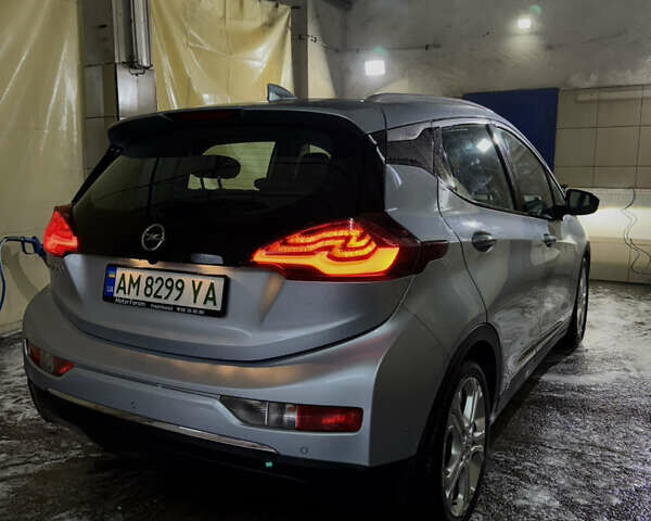 Серый Опель Ampera-e, объемом двигателя 0 л и пробегом 150 тыс. км за 14800 $, фото 8 на Automoto.ua