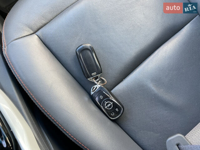 Серый Опель Ampera-e, объемом двигателя 0 л и пробегом 146 тыс. км за 13900 $, фото 10 на Automoto.ua