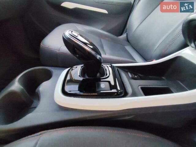 Серый Опель Ampera-e, объемом двигателя 0 л и пробегом 123 тыс. км за 15555 $, фото 38 на Automoto.ua