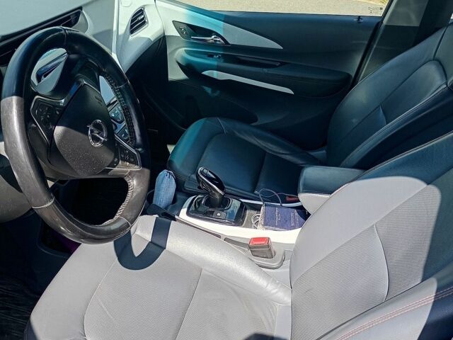 Серый Опель Ampera-e, объемом двигателя 0 л и пробегом 250 тыс. км за 14900 $, фото 25 на Automoto.ua