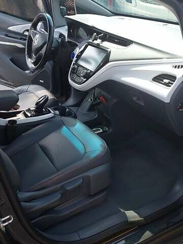 Серый Опель Ampera-e, объемом двигателя 0 л и пробегом 93 тыс. км за 15450 $, фото 13 на Automoto.ua