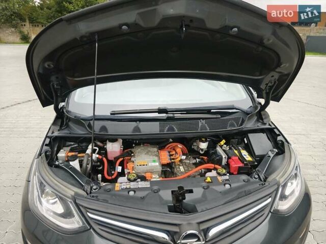 Серый Опель Ampera-e, объемом двигателя 0 л и пробегом 123 тыс. км за 14350 $, фото 36 на Automoto.ua