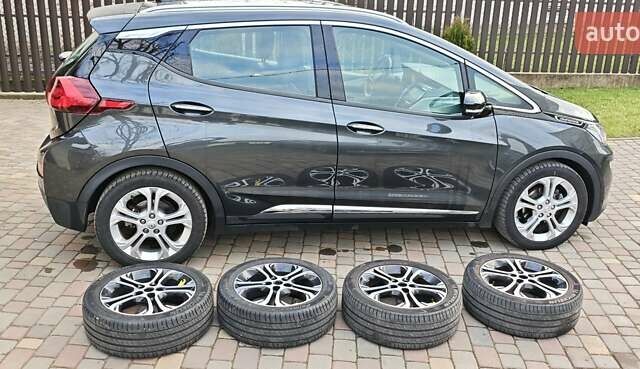 Серый Опель Ampera-e, объемом двигателя 0 л и пробегом 114 тыс. км за 14900 $, фото 62 на Automoto.ua