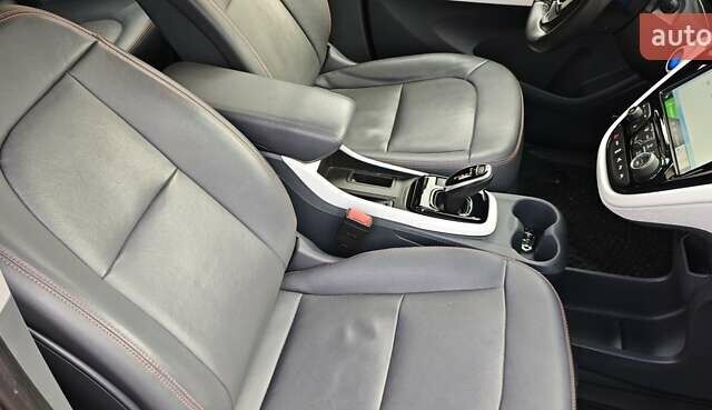 Серый Опель Ampera-e, объемом двигателя 0 л и пробегом 114 тыс. км за 14900 $, фото 23 на Automoto.ua