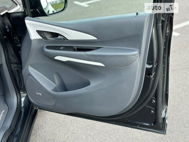 Сірий Опель Ampera-e, об'ємом двигуна 0 л та пробігом 60 тис. км за 16300 $, фото 30 на Automoto.ua