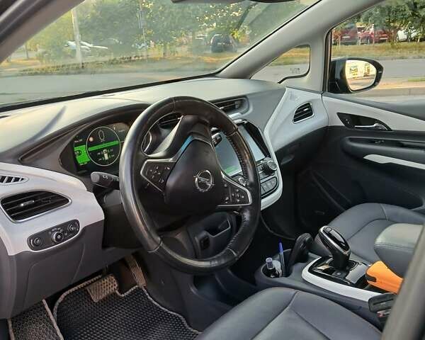 Серый Опель Ampera-e, объемом двигателя 0 л и пробегом 109 тыс. км за 14500 $, фото 6 на Automoto.ua