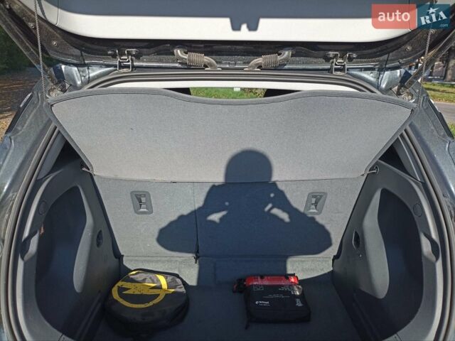 Сірий Опель Ampera-e, об'ємом двигуна 0 л та пробігом 180 тис. км за 14600 $, фото 32 на Automoto.ua