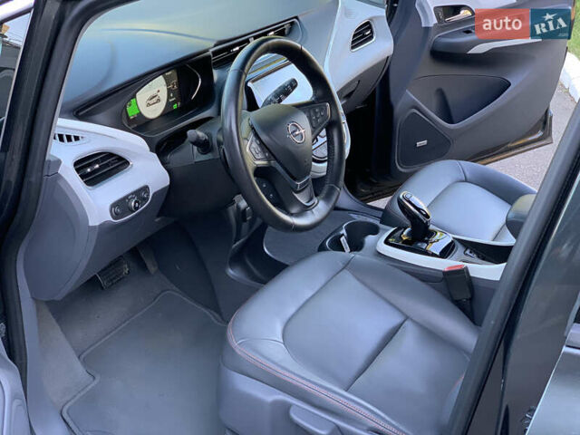 Серый Опель Ampera-e, объемом двигателя 0 л и пробегом 90 тыс. км за 14900 $, фото 35 на Automoto.ua