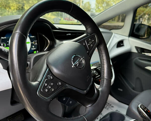 Серый Опель Ampera-e, объемом двигателя 0 л и пробегом 130 тыс. км за 14700 $, фото 23 на Automoto.ua