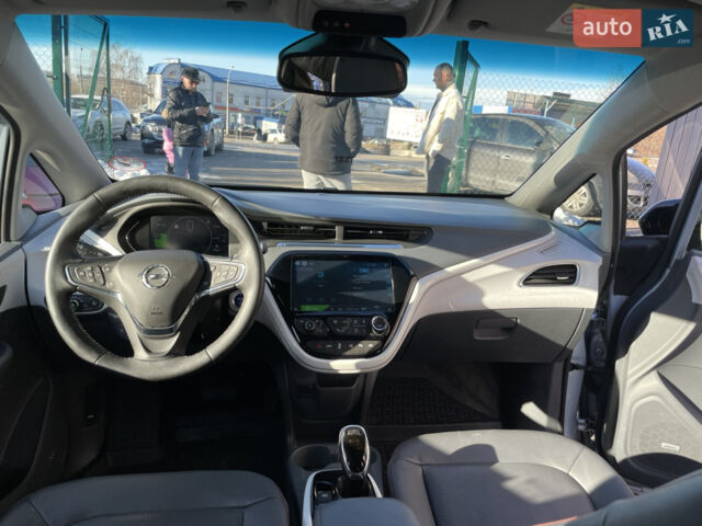 Серый Опель Ampera-e, объемом двигателя 0 л и пробегом 146 тыс. км за 13900 $, фото 22 на Automoto.ua