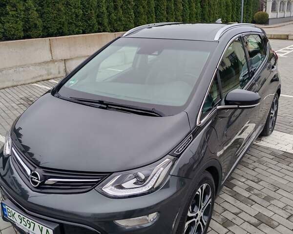 Серый Опель Ampera-e, объемом двигателя 0 л и пробегом 109 тыс. км за 14499 $, фото 5 на Automoto.ua
