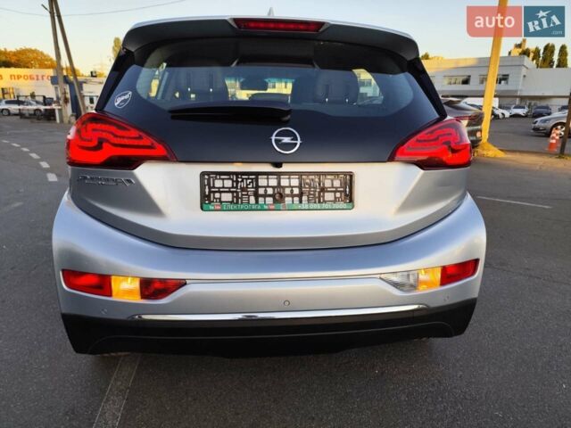 Серый Опель Ampera-e, объемом двигателя 0 л и пробегом 123 тыс. км за 15555 $, фото 14 на Automoto.ua