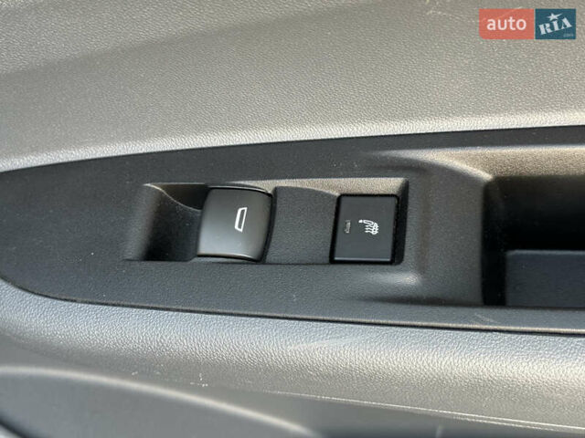 Серый Опель Ampera-e, объемом двигателя 0 л и пробегом 138 тыс. км за 13400 $, фото 15 на Automoto.ua