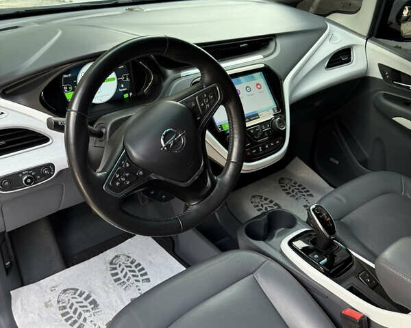Серый Опель Ampera-e, объемом двигателя 0 л и пробегом 130 тыс. км за 14700 $, фото 21 на Automoto.ua