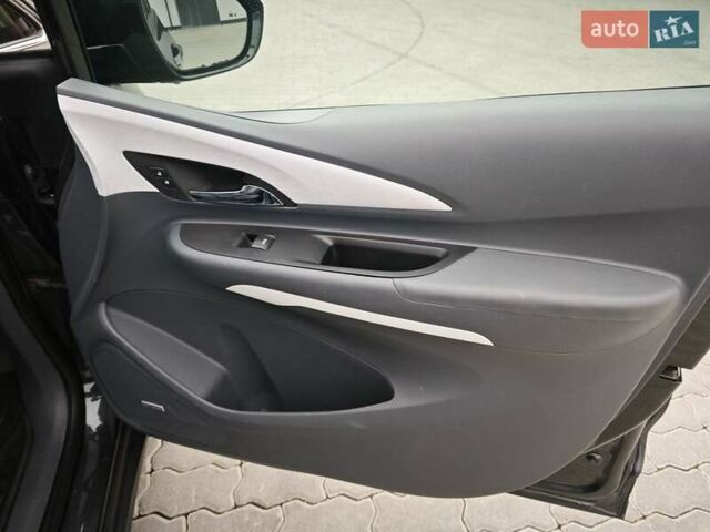 Серый Опель Ampera-e, объемом двигателя 0 л и пробегом 123 тыс. км за 14350 $, фото 55 на Automoto.ua