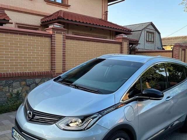 Серый Опель Ampera-e, объемом двигателя 0 л и пробегом 65 тыс. км за 16200 $, фото 7 на Automoto.ua