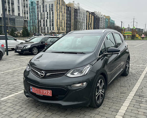 Серый Опель Ampera-e, объемом двигателя 0 л и пробегом 80 тыс. км за 18222 $, фото 4 на Automoto.ua