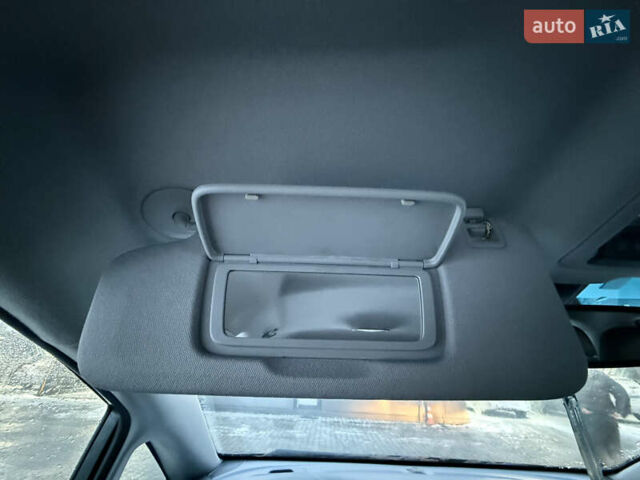 Сірий Опель Ampera-e, об'ємом двигуна 0 л та пробігом 154 тис. км за 13999 $, фото 56 на Automoto.ua