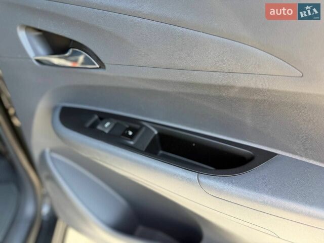 Сірий Опель Ampera-e, об'ємом двигуна 0 л та пробігом 133 тис. км за 14399 $, фото 37 на Automoto.ua