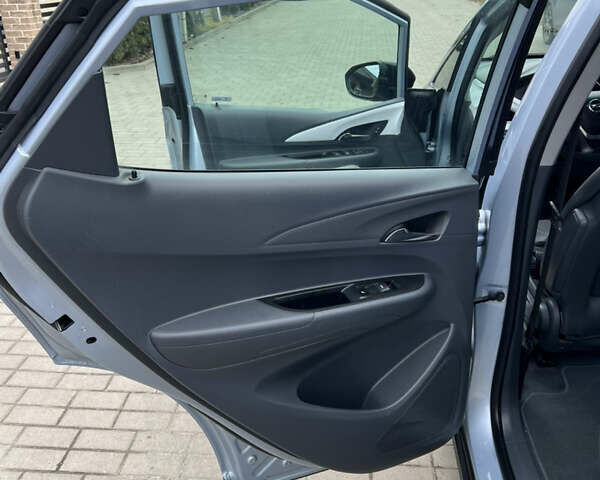 Серый Опель Ampera-e, объемом двигателя 0 л и пробегом 112 тыс. км за 15299 $, фото 15 на Automoto.ua