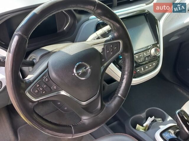 Серый Опель Ampera-e, объемом двигателя 0 л и пробегом 88 тыс. км за 13450 $, фото 48 на Automoto.ua