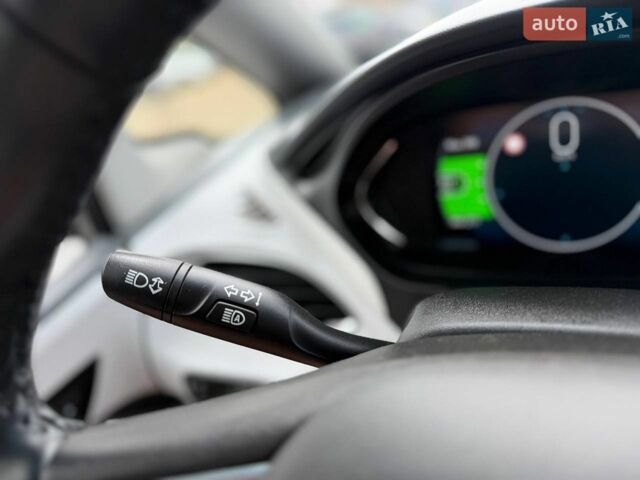 Серый Опель Ampera-e, объемом двигателя 0 л и пробегом 134 тыс. км за 14999 $, фото 22 на Automoto.ua