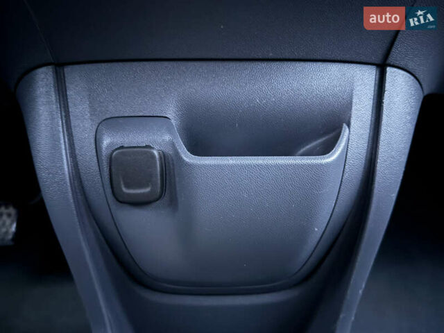 Сірий Опель Ampera-e, об'ємом двигуна 0 л та пробігом 154 тис. км за 13999 $, фото 54 на Automoto.ua