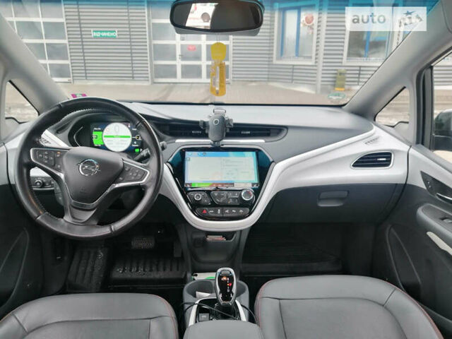 Серый Опель Ampera-e, объемом двигателя 0 л и пробегом 121 тыс. км за 18200 $, фото 7 на Automoto.ua