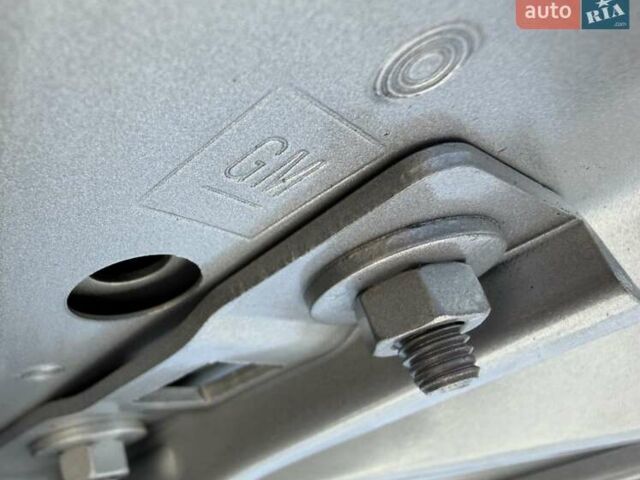 Сірий Опель Ampera-e, об'ємом двигуна 0 л та пробігом 65 тис. км за 14950 $, фото 39 на Automoto.ua