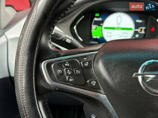 Серый Опель Ampera-e, объемом двигателя 0 л и пробегом 180 тыс. км за 13290 $, фото 17 на Automoto.ua