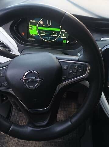 Серый Опель Ampera-e, объемом двигателя 0 л и пробегом 215 тыс. км за 13300 $, фото 11 на Automoto.ua