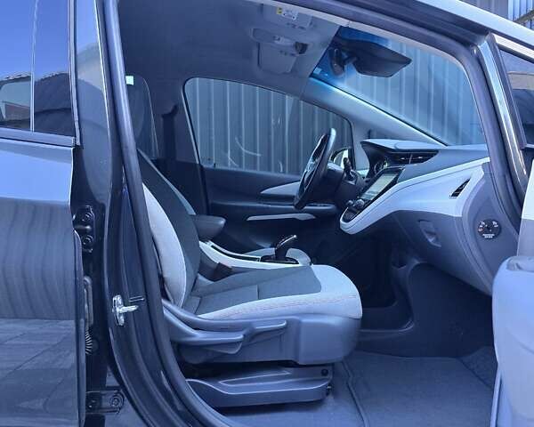 Серый Опель Ampera-e, объемом двигателя 0 л и пробегом 11 тыс. км за 18200 $, фото 24 на Automoto.ua