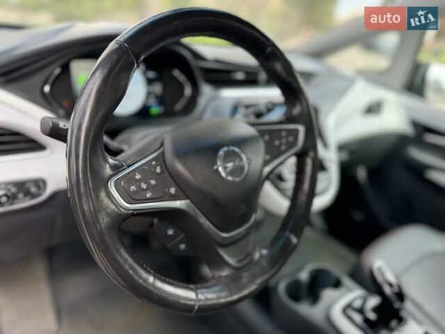 Серый Опель Ampera-e, объемом двигателя 0 л и пробегом 92 тыс. км за 14999 $, фото 23 на Automoto.ua