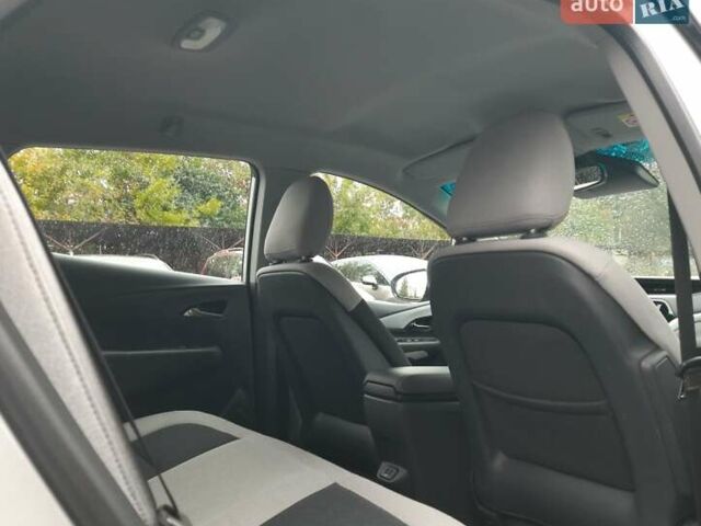 Серый Опель Ampera-e, объемом двигателя 0 л и пробегом 118 тыс. км за 15399 $, фото 25 на Automoto.ua